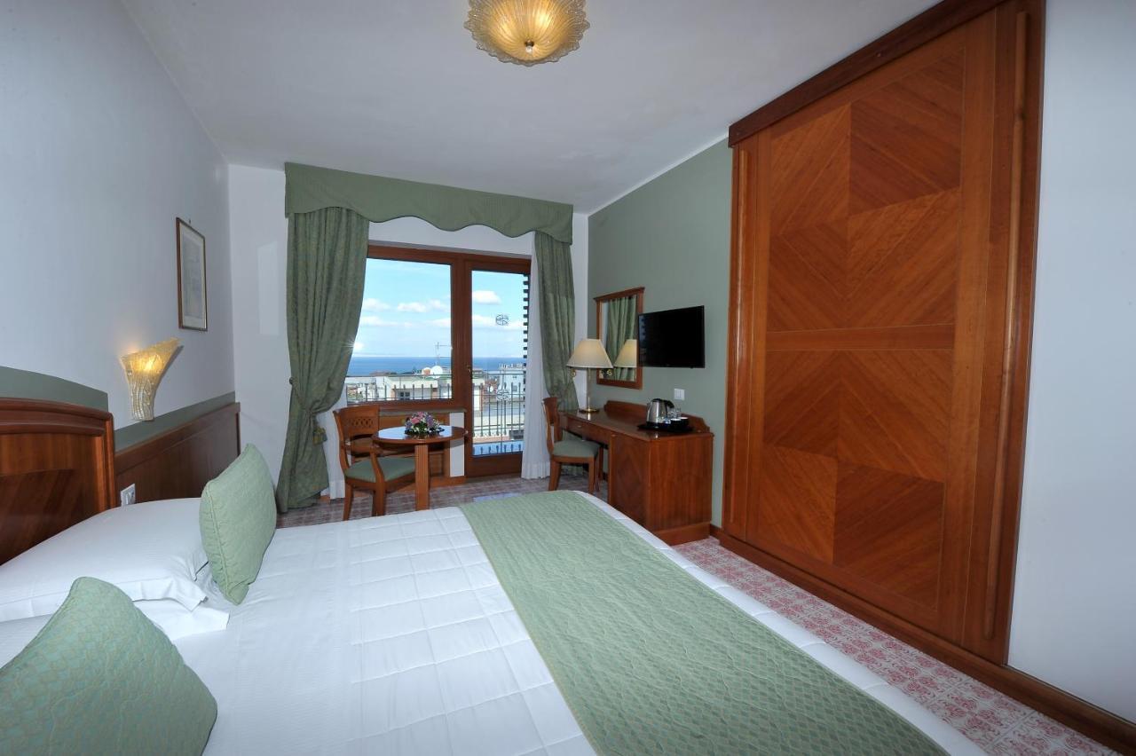 Grand Hotel Cesare Augusto سورينتو المظهر الخارجي الصورة