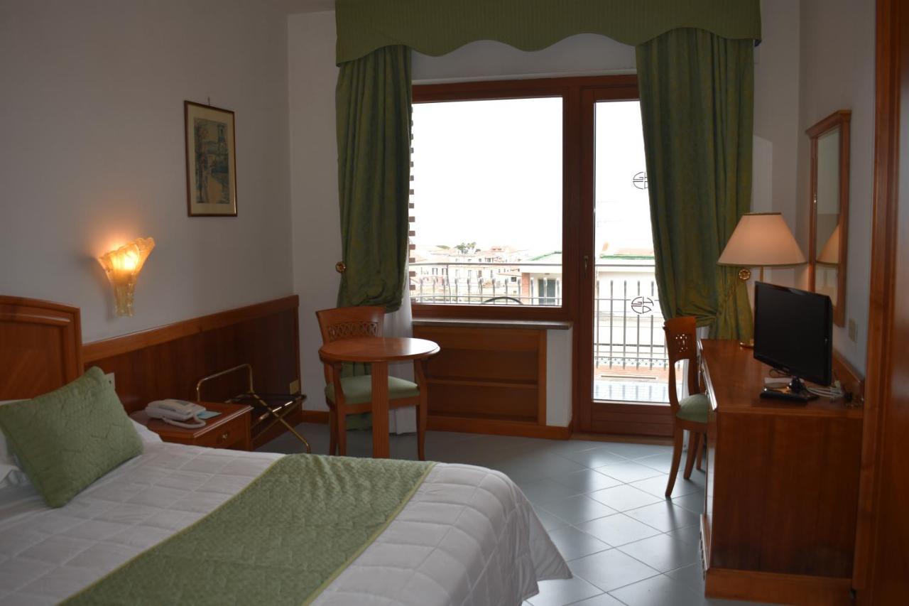 Grand Hotel Cesare Augusto سورينتو المظهر الخارجي الصورة